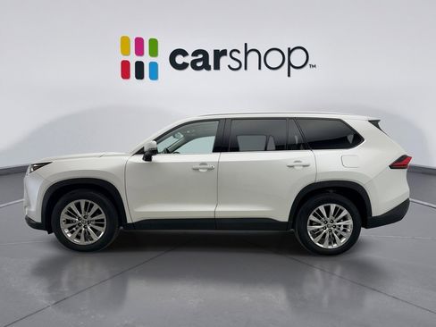 Used 2024 Toyota Grand Highlander PLATINUM image 2