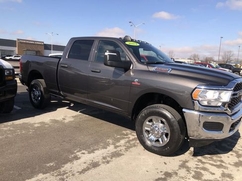 Used 2024 RAM 3500 Tradesman w/ Chrome Appearance Group image 6