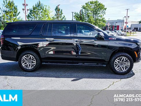 Used 2025 Chevrolet Suburban Z71 AWD/4WD image 9