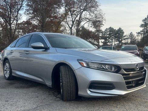 Used 2018 Honda Accord LX image 7
