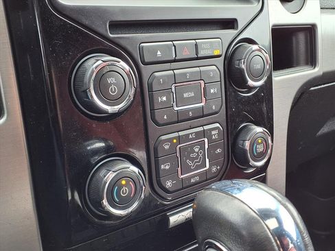 Used 2013 Ford F150 Limited image 24