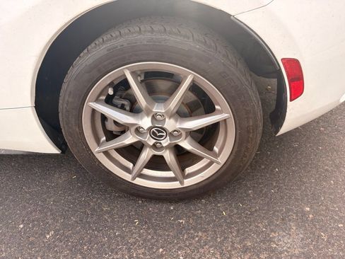 Used 2016 MAZDA MX-5 Miata Sport RWD image 8