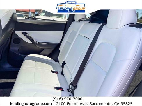Used 2021 Tesla Model Y 2WD image 17