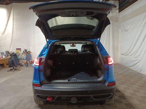 Used 2021 Jeep Cherokee Trailhawk w/ Sun, Sound & Nav Group image 21