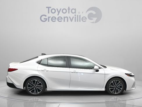 Used 2025 Toyota Camry XLE w/ Premium Plus Package FWD image 16