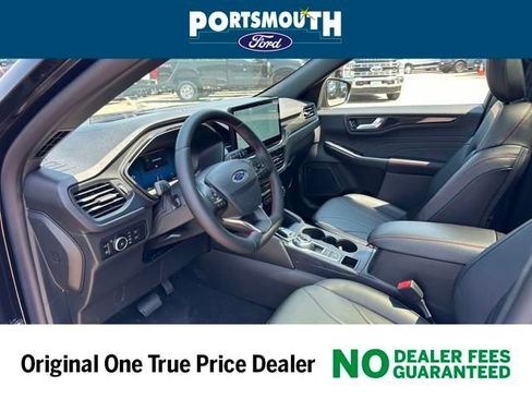 New 2025 Ford Escape ST-Line Elite w/ Premium Technology Package image 3