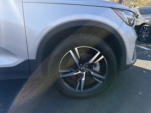 Certified 2025 Volvo XC40 B5 Core image 13