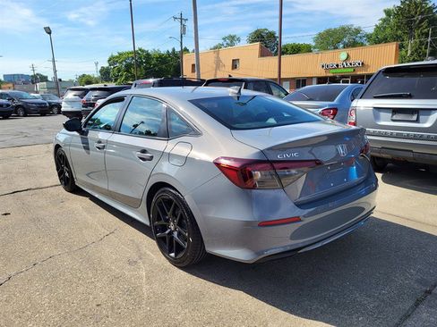 Used 2025 Honda Civic Sport image 3