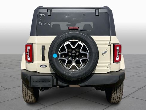 New 2026 Ford Bronco Outer Banks AWD/4WD image 4