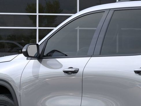 New 2026 Chevrolet Traverse LT w/ Midnight/Sport Edition AWD/4WD image 12