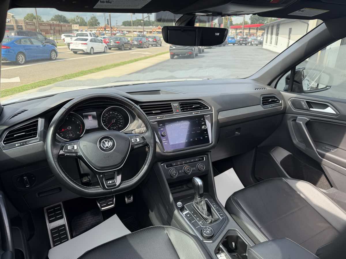 Used 2021 Volkswagen Tiguan SE R-Line AWD/4WD image 13