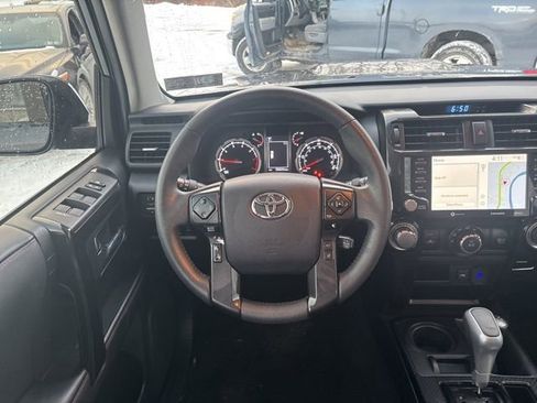 Certified 2022 Toyota 4Runner TRD Off-Road Premium image 24