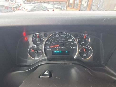 Used 2019 Chevrolet Express 2500 RWD image 10