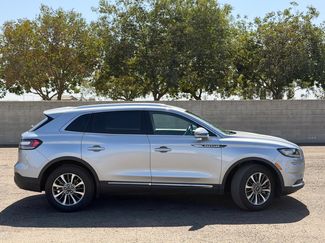 Used 2022 Lincoln Nautilus FWD w/ Premium Package video 2