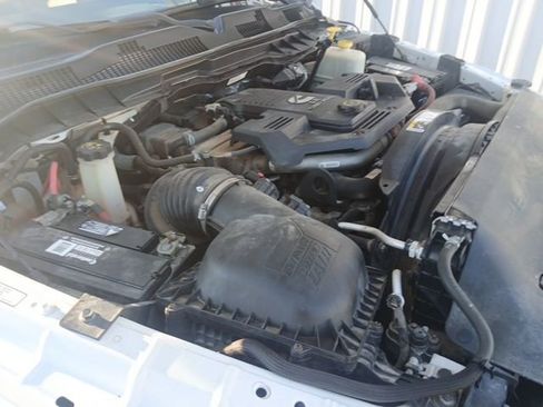 Used 2016 RAM 5500 Tradesman w/ Power Accessory Group image 21