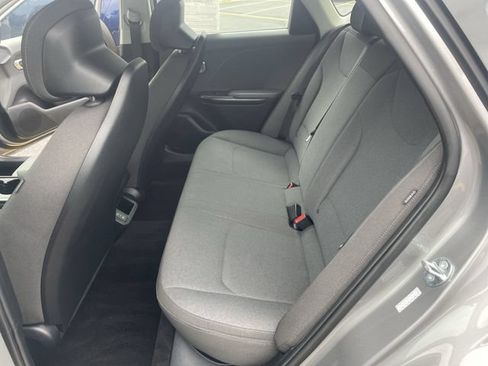 Used 2025 Kia K4 FWD image 29