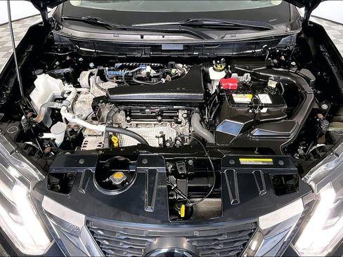 Used 2018 Nissan Rogue S image 9