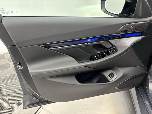 New 2027 BMW M5 w/ Executive Package AWD/4WD image 25