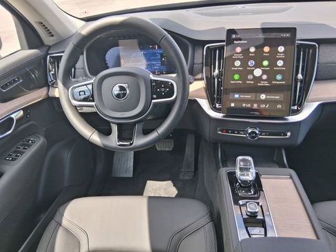 New 2026 Volvo XC90 T8 Plus AWD/4WD image 11