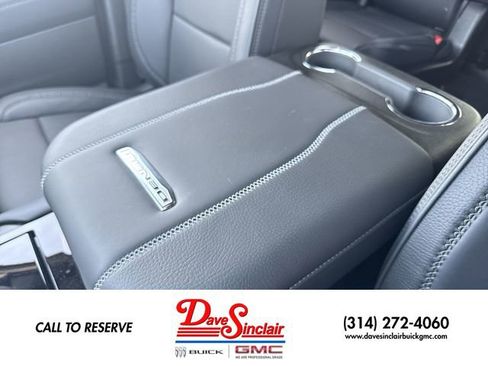 New 2026 GMC Yukon Denali w/ Sun & Power Step Package AWD/4WD image 21