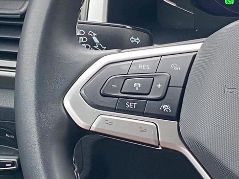 Used 2021 Volkswagen Atlas SEL Premium image 11