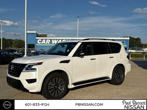 Used 2023 Nissan Armada SL w/ Midnight Edition Package image 2