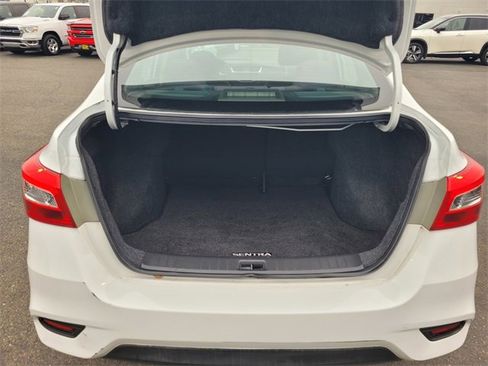 Used 2018 Nissan Sentra S image 11