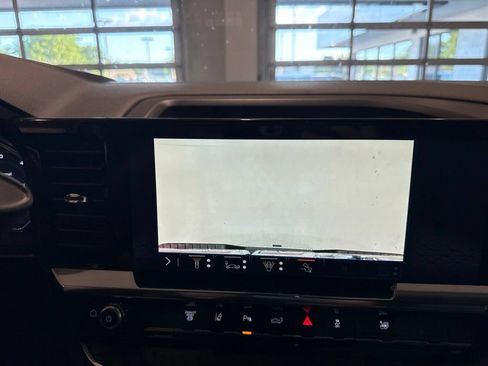 Used 2025 GMC Sierra 2500 SLT w/ SLT Premium Package AWD/4WD image 41