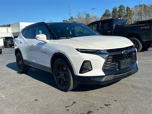 Used 2022 Chevrolet Blazer RS w/ Enhanced Convenience Package image 4