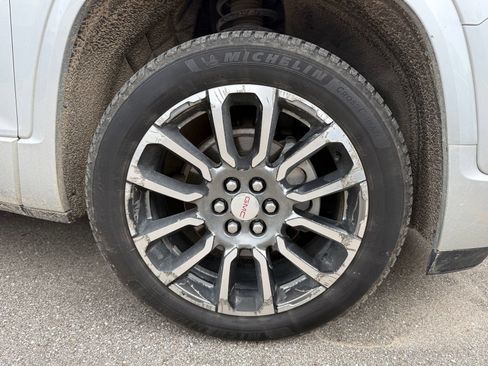 Used 2020 GMC Acadia Denali AWD/4WD image 10