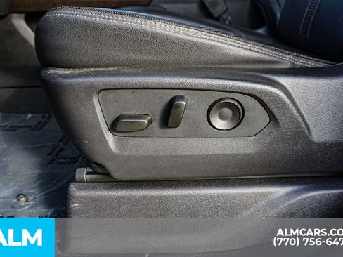 Used 2024 Chevrolet Silverado 1500 High Country w/ Technology Package image 34