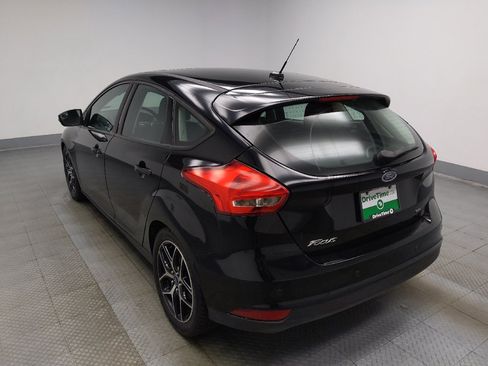 Used 2018 Ford Focus SEL w/ Cold Weather Package FWD image 5