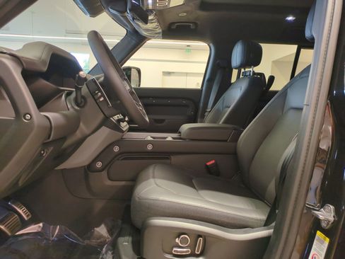 New 2026 Land Rover Defender 130 V8 AWD/4WD image 14