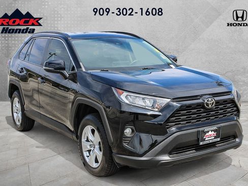 Used 2021 Toyota RAV4 XLE w/ Carpet Mat Package (TMS) FWD image 3