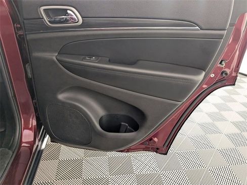 Used 2019 Jeep Grand Cherokee Limited image 32