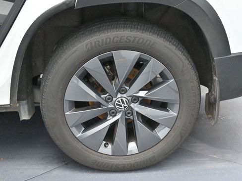Used 2023 Volkswagen Taos S image 33