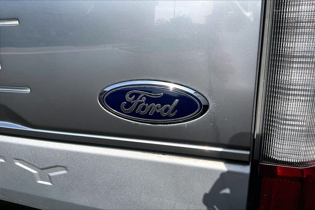 Used 2018 Ford F250 Platinum w/ Platinum Ultimate Package AWD/4WD image 29