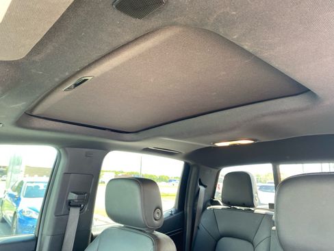 Used 2024 GMC Canyon Elevation w/ Elevation Premium Package AWD/4WD image 14