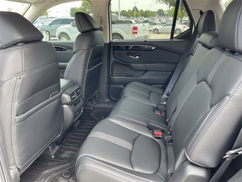New 2025 Honda Pilot Touring image 27