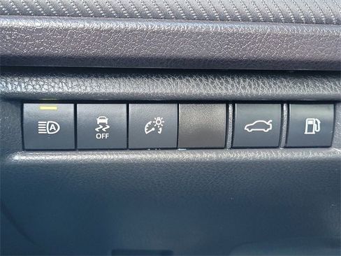 Used 2025 Toyota Camry SE image 20