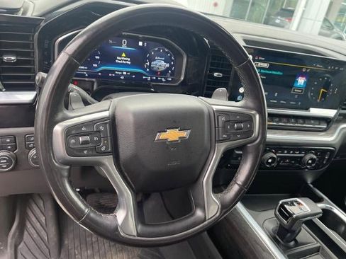 Used 2022 Chevrolet Silverado 1500 LTZ AWD/4WD image 9