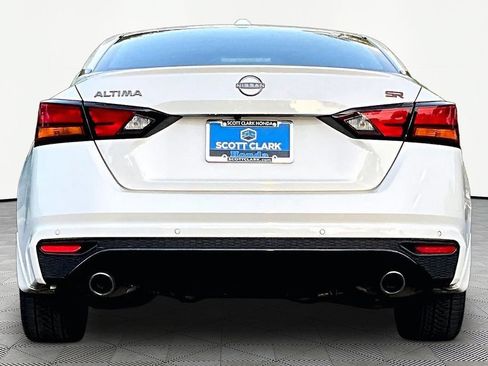 Used 2024 Nissan Altima 2.5 SR w/ SR Premium Package FWD image 7