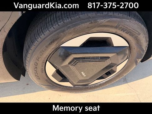 Used 2024 Kia EV9 Land AWD/4WD image 9