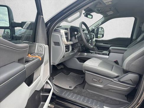 New 2026 Ford F250 XLT w/ XLT Premium Package AWD/4WD image 9