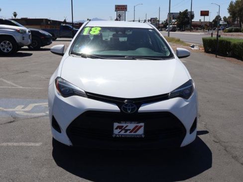 Used 2018 Toyota Corolla LE FWD image 2
