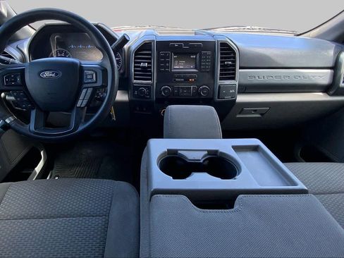 Used 2019 Ford F250 XLT w/ Camper Package AWD/4WD image 16