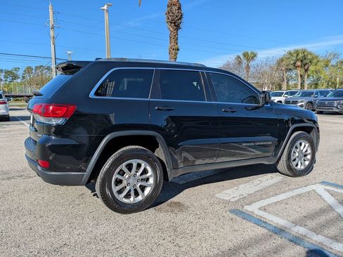 Used 2021 Jeep Grand Cherokee Laredo AWD/4WD image 6