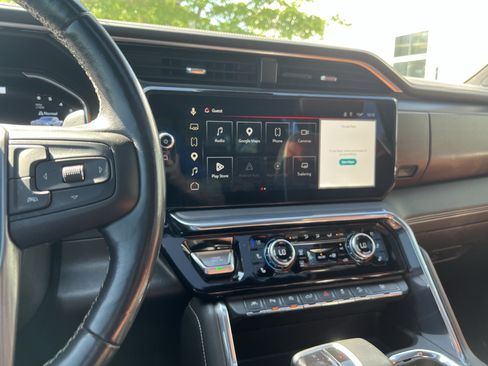 Used 2023 GMC Sierra 1500 Denali Ultimate AWD/4WD image 32