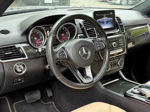Used 2018 Mercedes-Benz GLS 450 4MATIC image 21