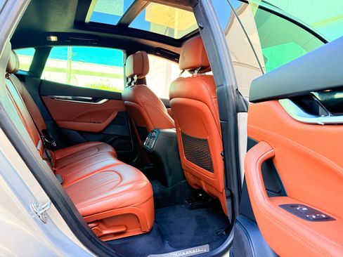 Used 2017 Maserati Levante w/ Sport Package image 15